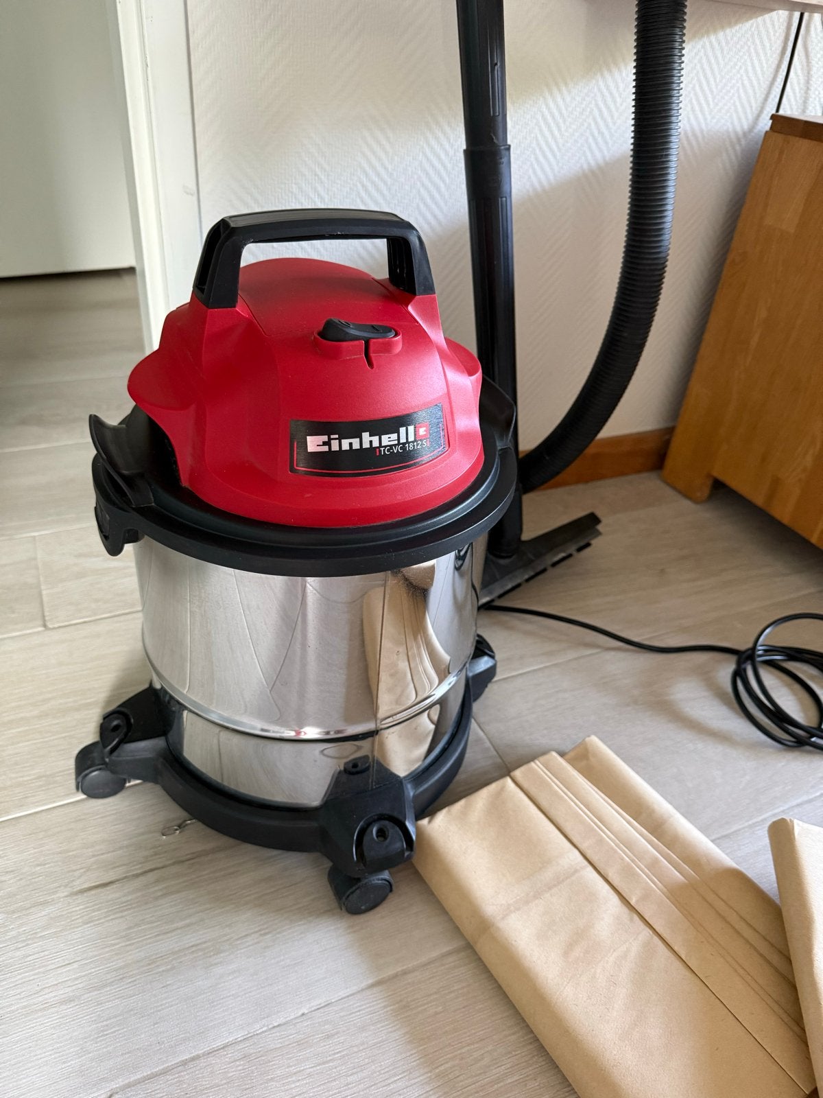 Einhell nat-/droogzuiger met stofzakken - Zeer goede staat, Zo goed als nieuw, Industriële stofzuiger, Ophalen, Stofzak