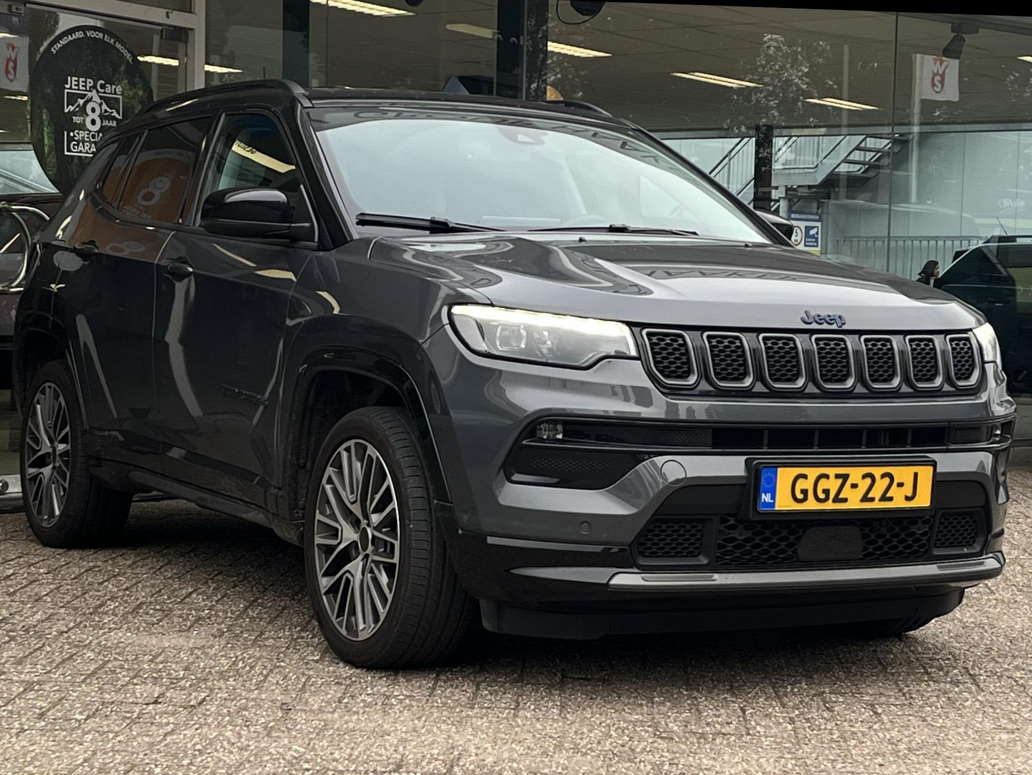 Jeep Compass 4xe 240 Plug-in Hybrid Electric Summit | Adapti, Auto's, Automaat, 4 cilinders, Bedrijf, Vierwielaandrijving