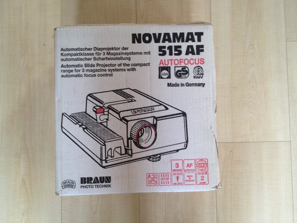 Braun Novamat 515 AF diaprojector met autofocus, Ophalen of Verzenden, Gebruikt, Met scherm