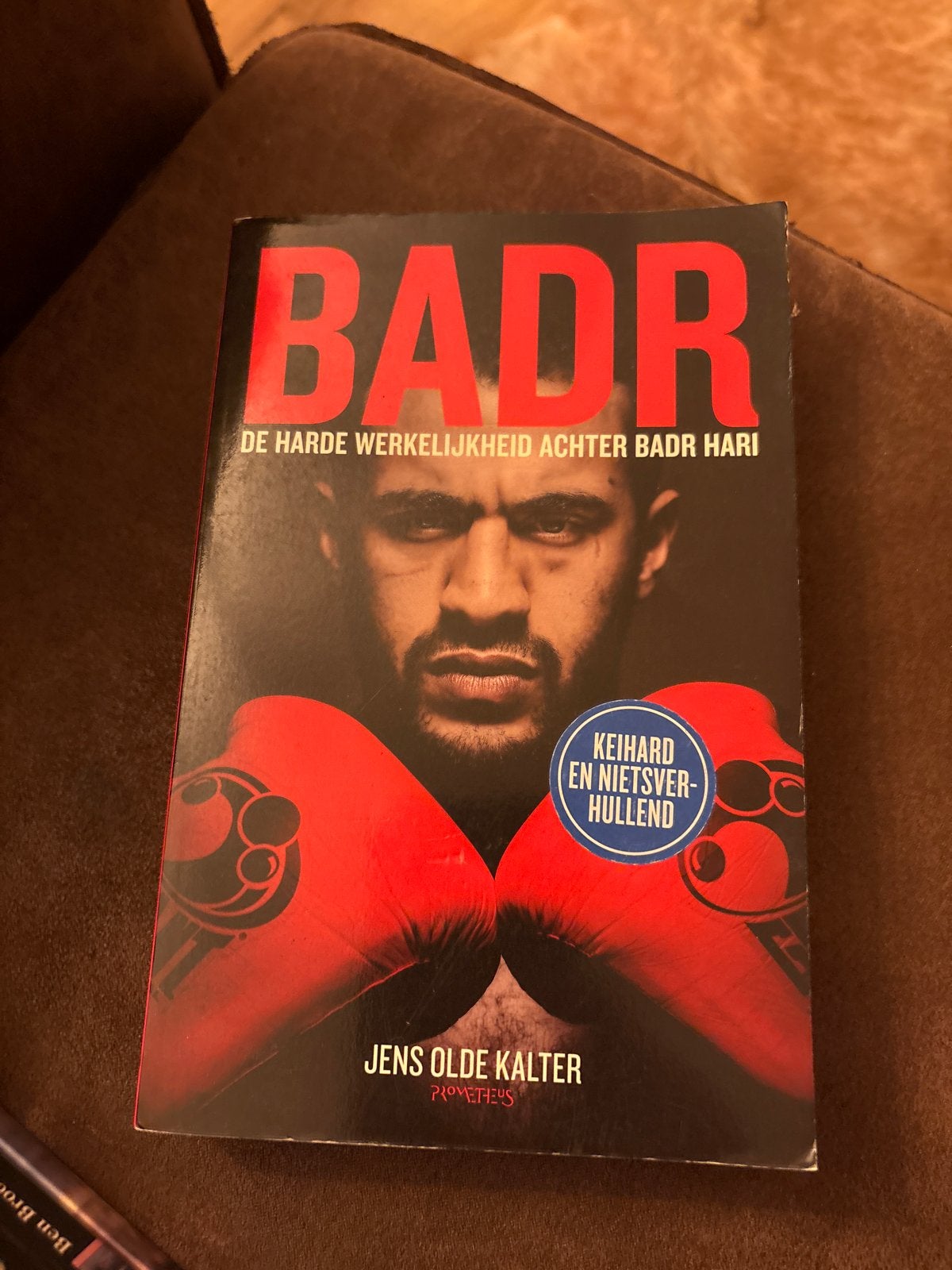 Badr: De harde werkelijkheid achter Badr Hari, Ophalen of Verzenden, Gelezen, Sport