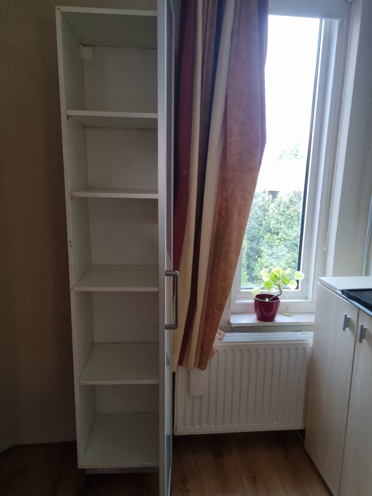 Witte kast met glazen deur - IKEA Billy/Gnedby, Ophalen, Minder dan 50 cm, Modern, 25 tot 50 cm