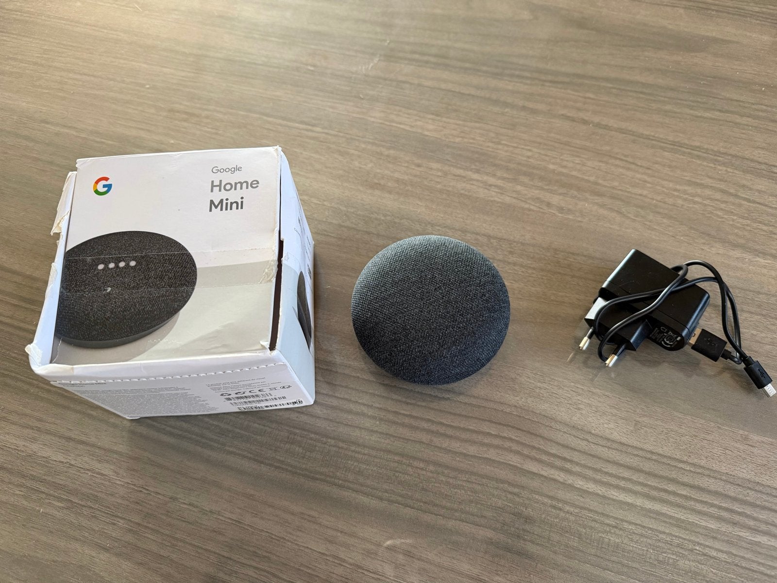 Google Home Mini met houder
