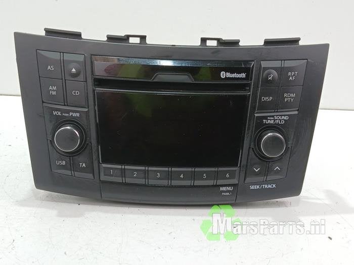 Radio CD Speler van een Suzuki Swift, Gebruikt, -, -, Ophalen of Verzenden