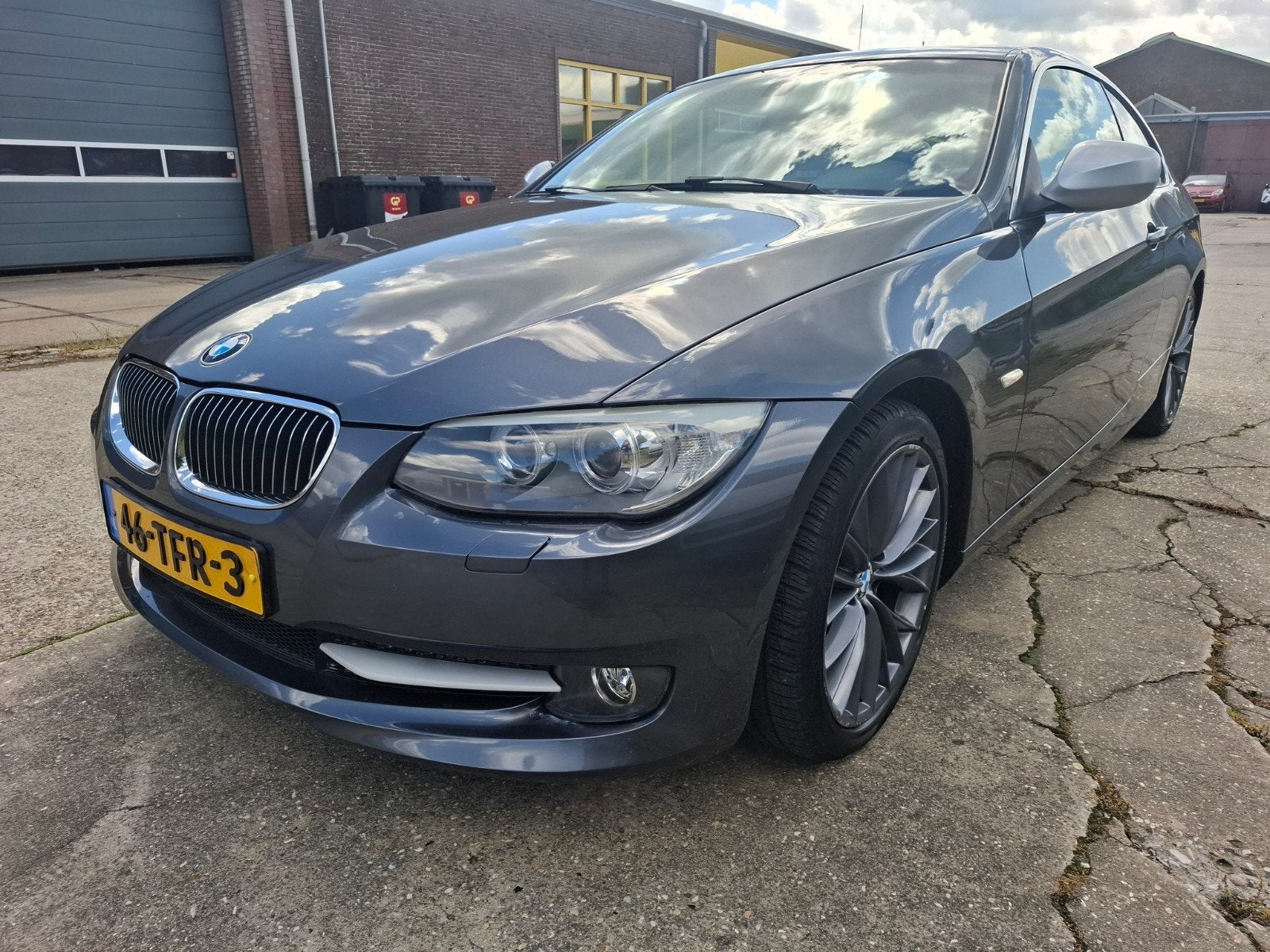 BMW 3-Serie 2.0 I 120KW 2012 Grijs, 1995 cc, 4 cilinders, 4 stoelen, 163 pk