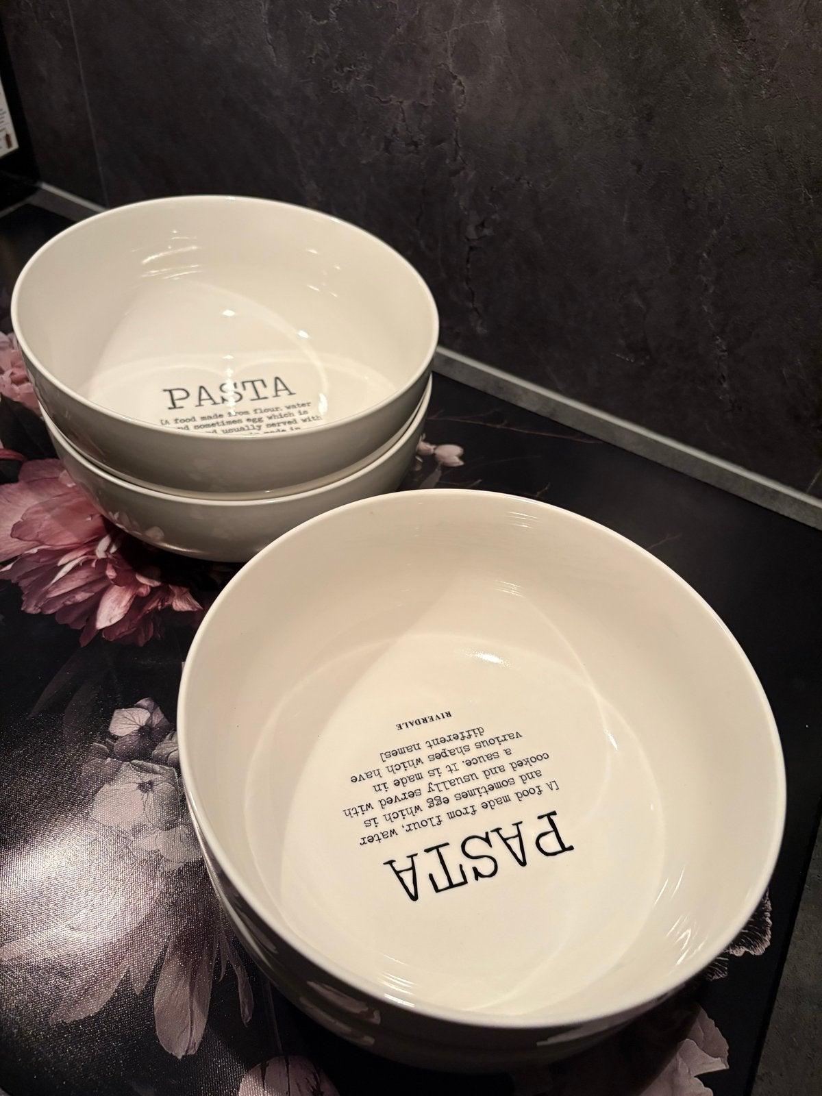 Riverdale Pasta Kommen - Set van 4, Overige merken, Ophalen of Verzenden, Zo goed als nieuw, Kom(men)