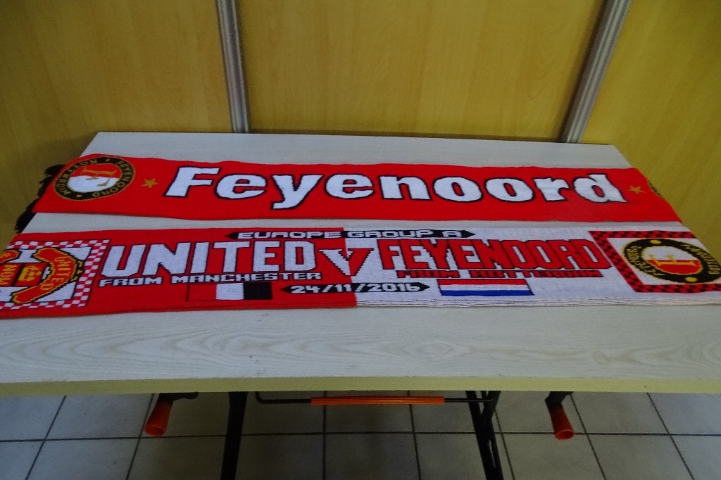 Feyenoord  sjaals, Verzamelen, Ophalen of Verzenden, Zo goed als nieuw, Buitenlandse clubs, Vaantje of Sjaal