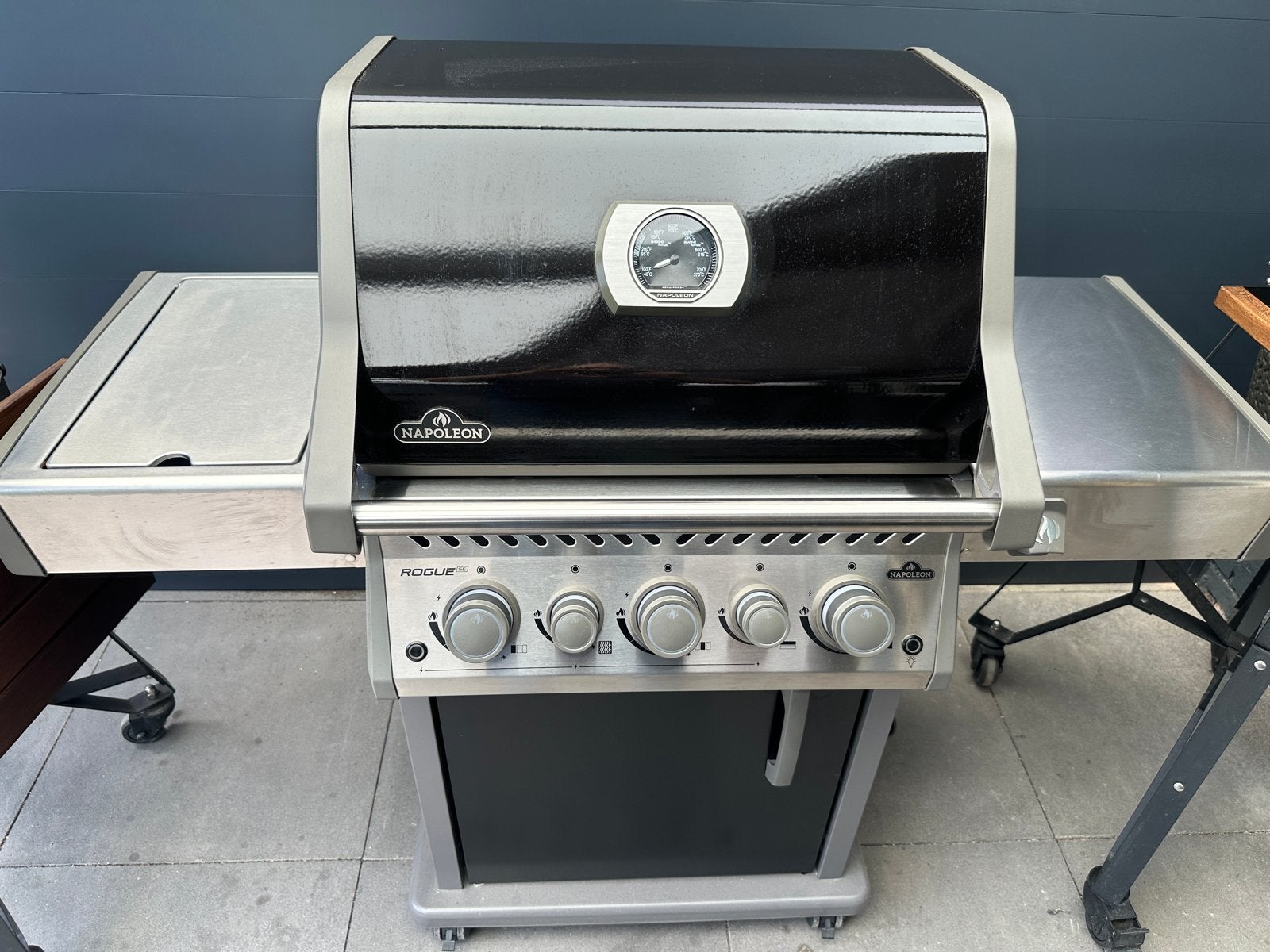 Napoleon Rogue SE 425 met sizzle zone, Tuin en Terras, Gasbarbecues, Gebruikt, Ophalen