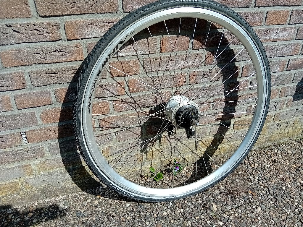 Fiets Achterwiel met rem Aluminiumvelg en versnelling, Ophalen, Zo goed als nieuw, Overige merken
