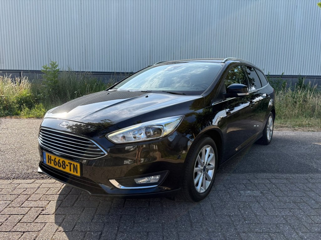 Ford Focus 1.5 Ecoboost 2015 Zwart / Titanium / Vol opties, Euro 5, 1498 cc, Zwart, Handgeschakeld
