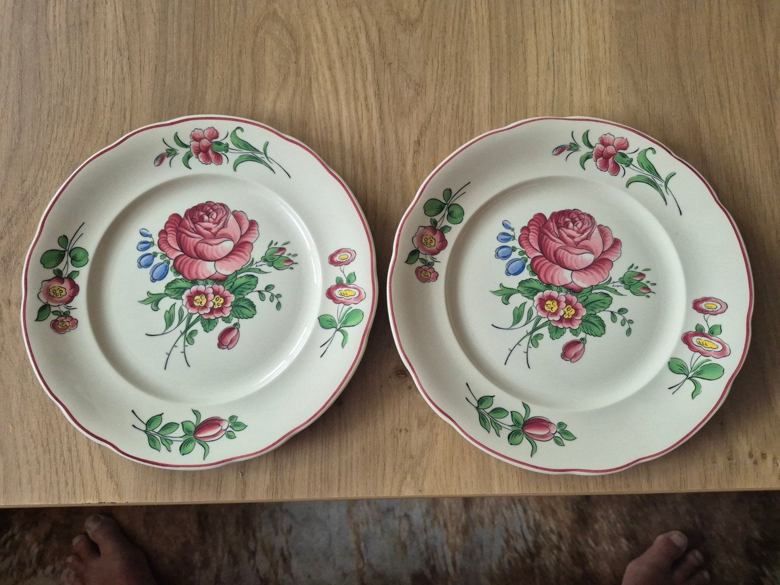 2 Villeroy & Boch Colmar borden - Bloemmotief, Antiek en Kunst, Antiek | Servies los, Ophalen