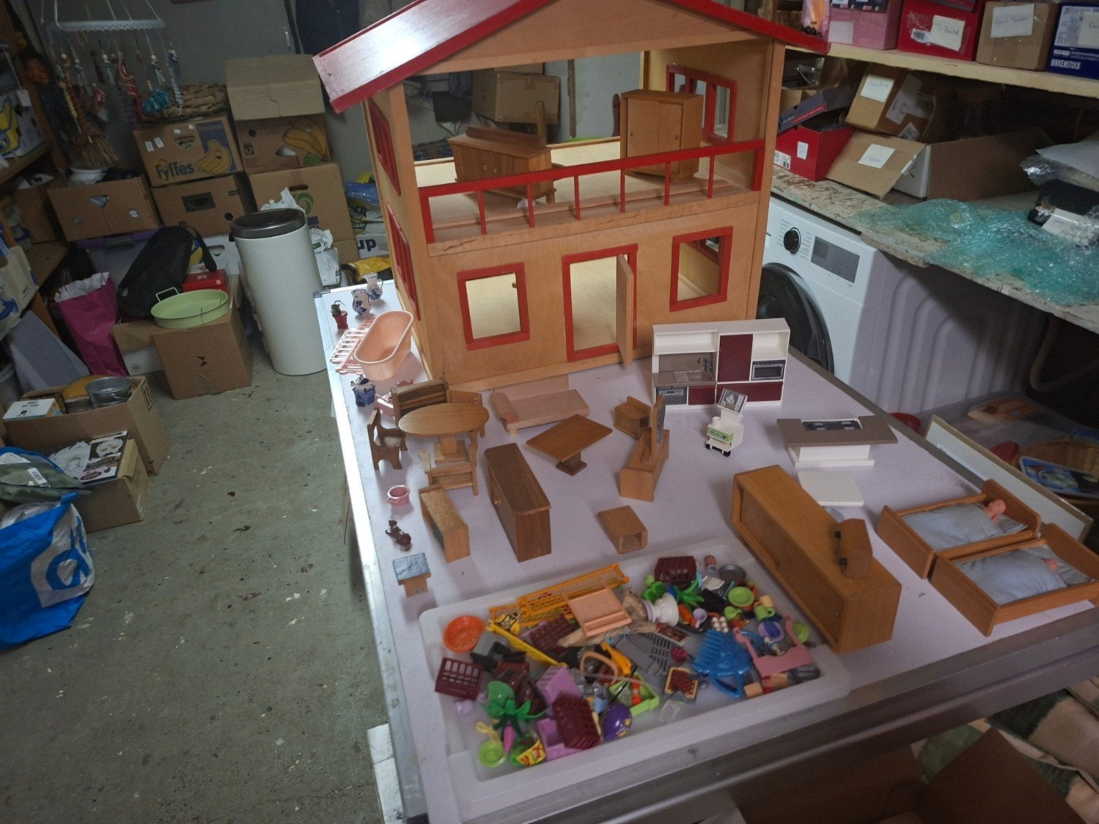 mooi poppen huis&meubels, Verzamelen, Ophalen of Verzenden, Gebruikt, Poppenhuis