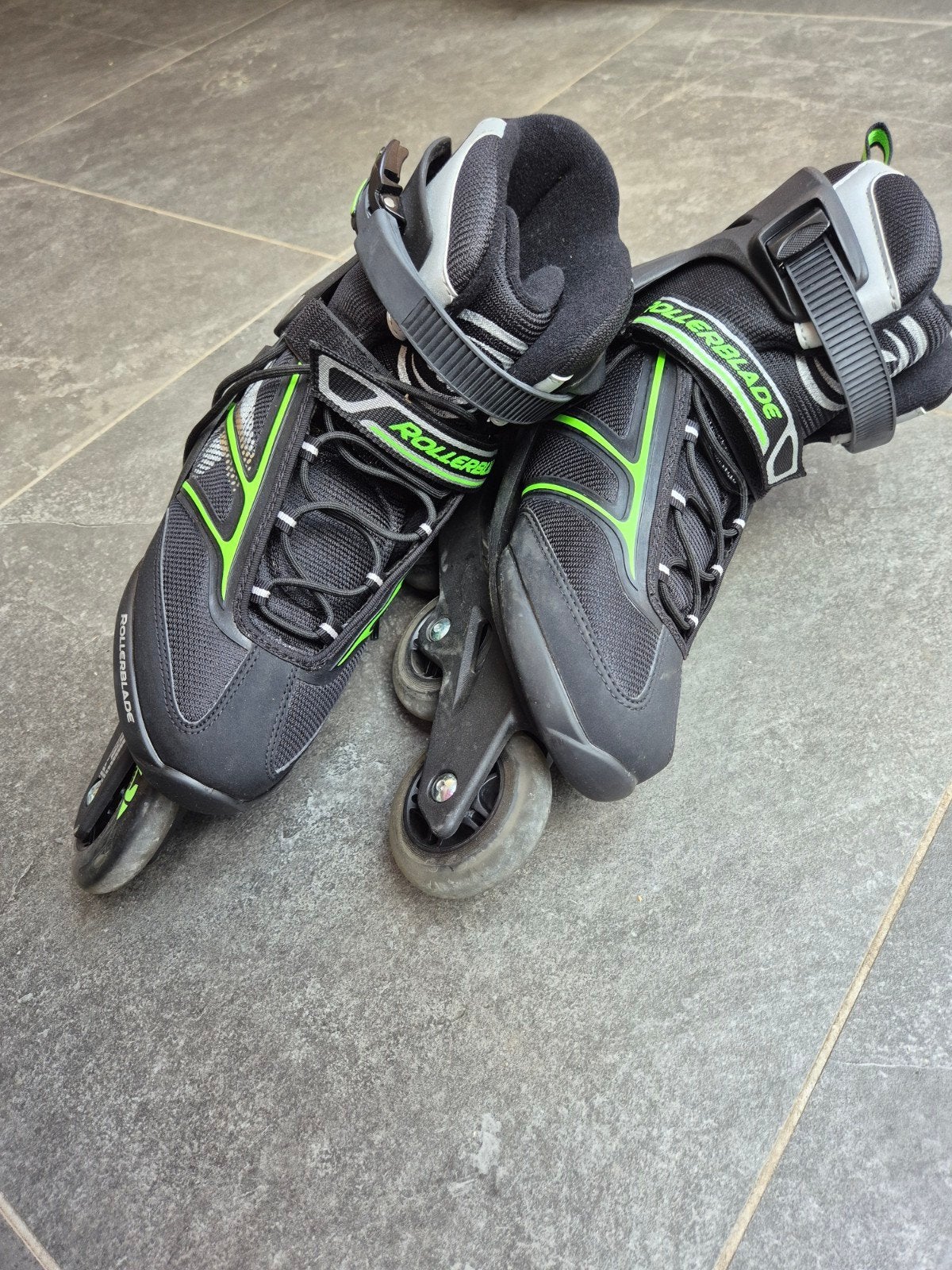 Rollerblade inline skates maat 43, Sport en Fitness, Skeelers, Heren, Zo goed als nieuw, Inline skates 4 wielen, Ophalen
