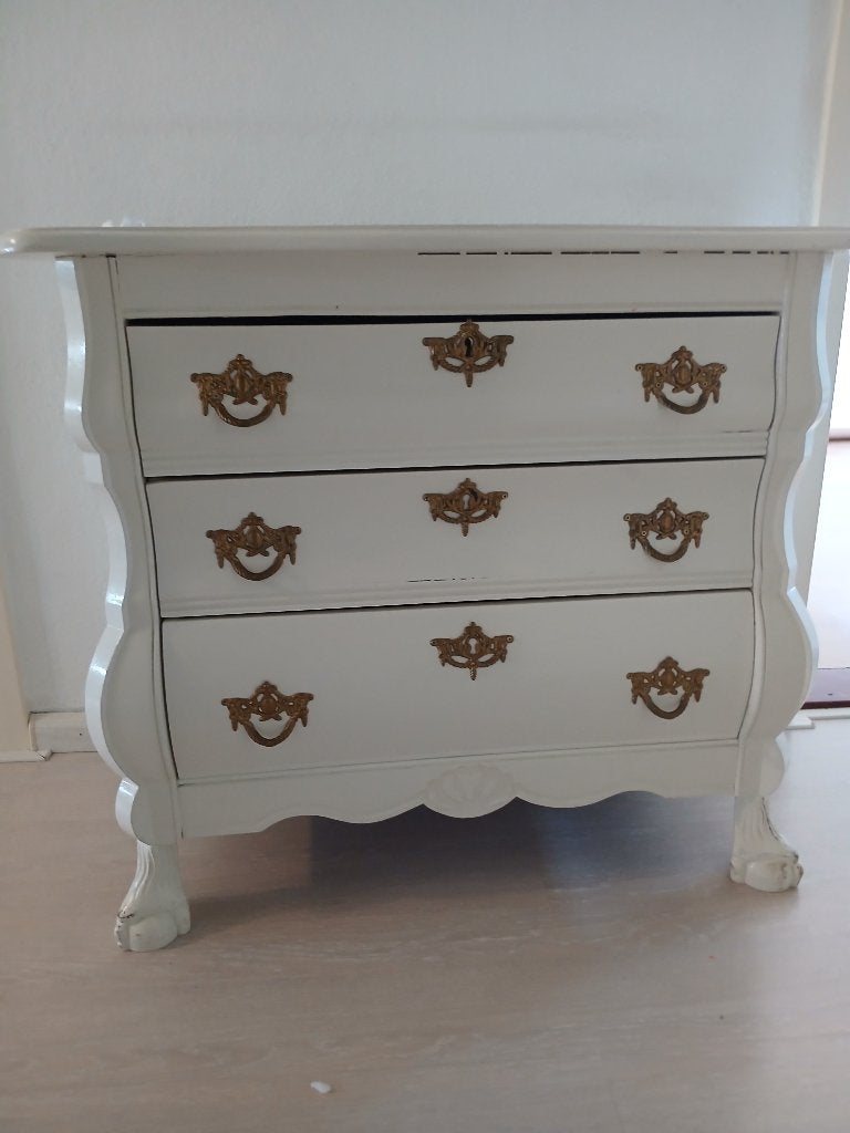 mooi wit buikkastje, Ophalen, Gebruikt, Klassiek, 50 tot 100 cm