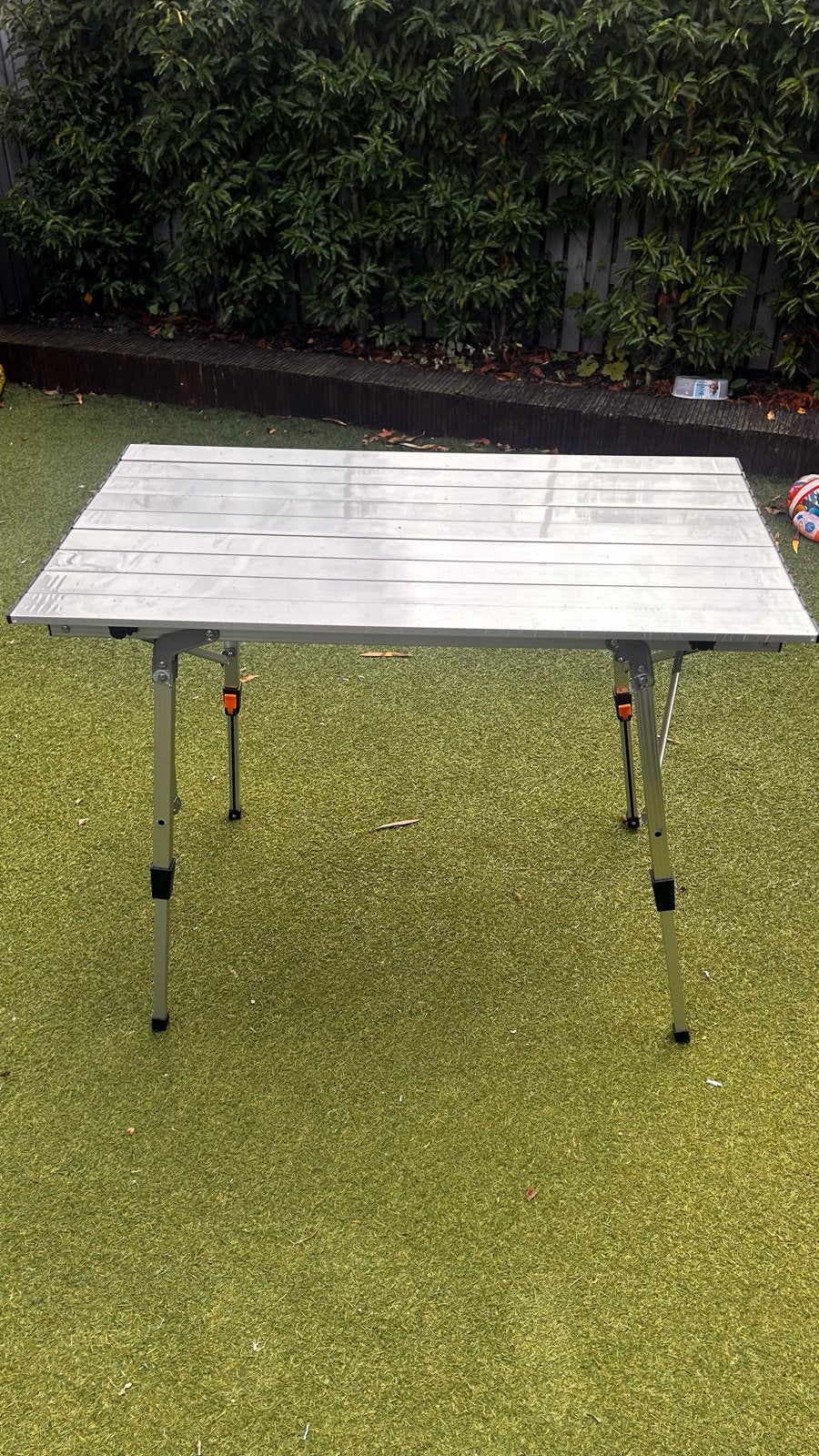 Fijne verstelbare campingtafel - Nog helemaal nieuw, Caravans en Kamperen, Ophalen of Verzenden, Nieuw, Campingtafel