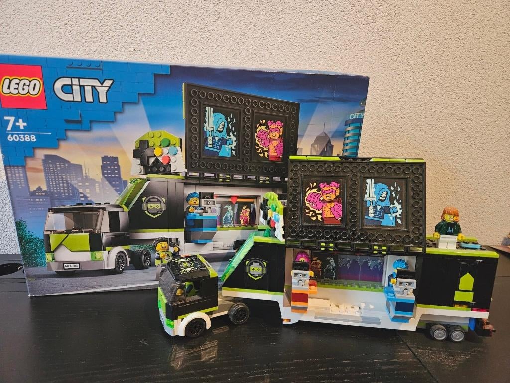 LEGO City 60388 – Gaming Truck / Esports Truck, City, Lego, Ophalen of Verzenden, Zo goed als nieuw