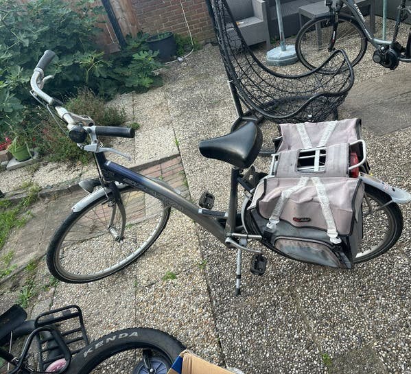 2x Gebruikte damesfiets sparta electrische loop sloop, Fietsen en Brommers, Velgrem, Versnellingen, Ophalen, Overige merken