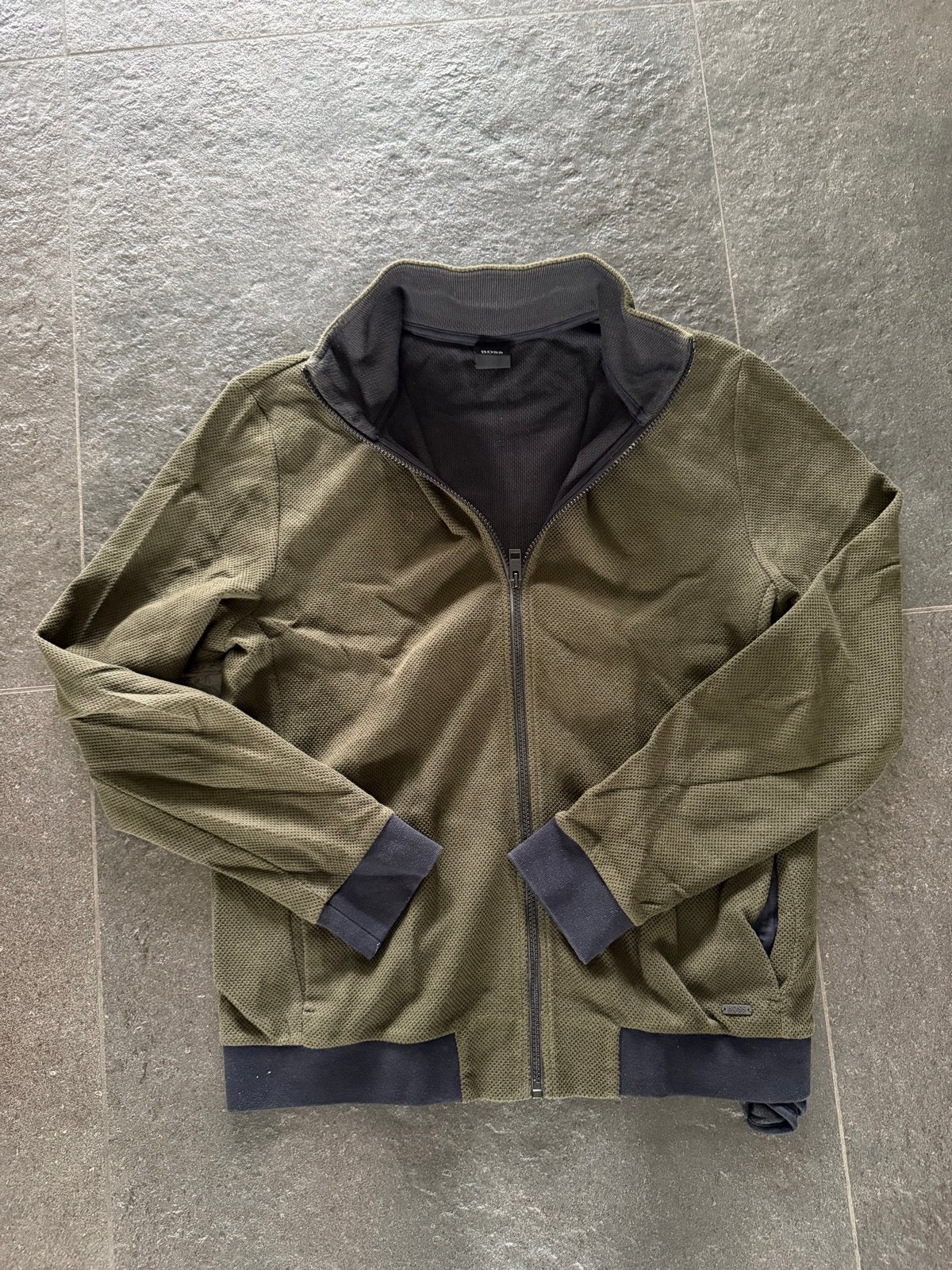 Stijlvol Hugo Boss vest - Maat M, Ophalen, Zo goed als nieuw, Maat 52/54 (L), Groen