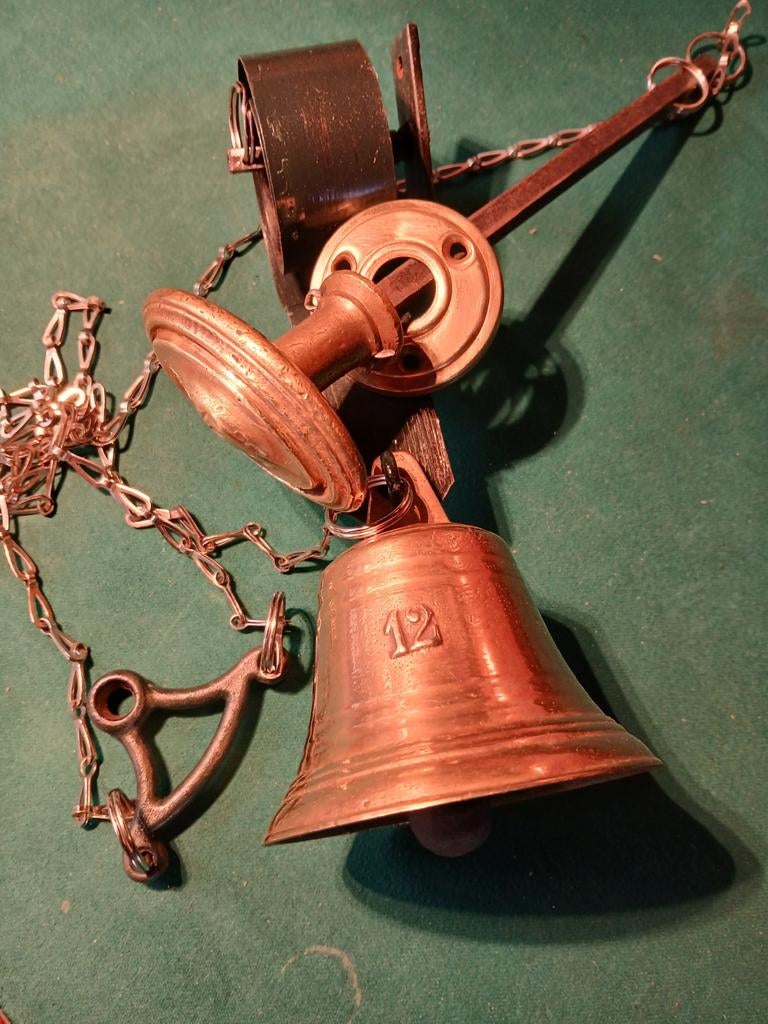 Antieke bronzen trekbel., Antiek en Kunst, Antiek | Koper en Brons, Verzenden