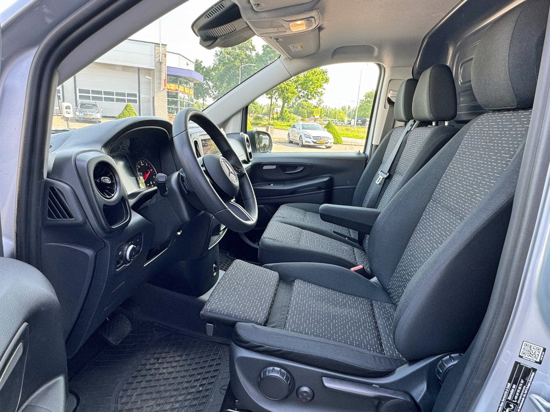 Mercedes-Benz Vito 116 L2 Pro Bpm vrij Mbux Multibeam Deuren, Automaat, 12 maanden, Gebruikt, Zwart