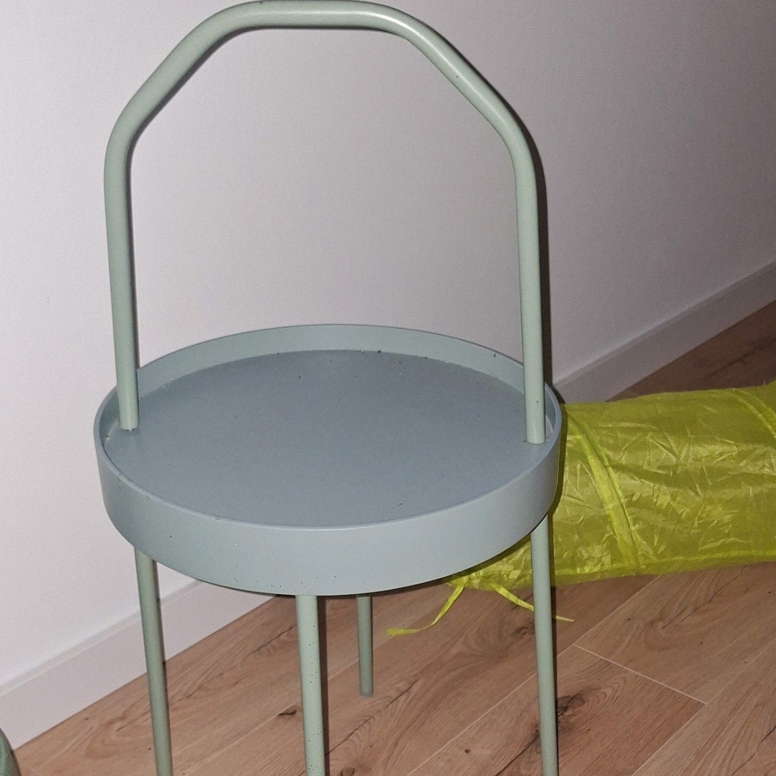 Groen schattig bijzettafeltje IKEA, Ophalen of Verzenden, Rond, Minder dan 55 cm