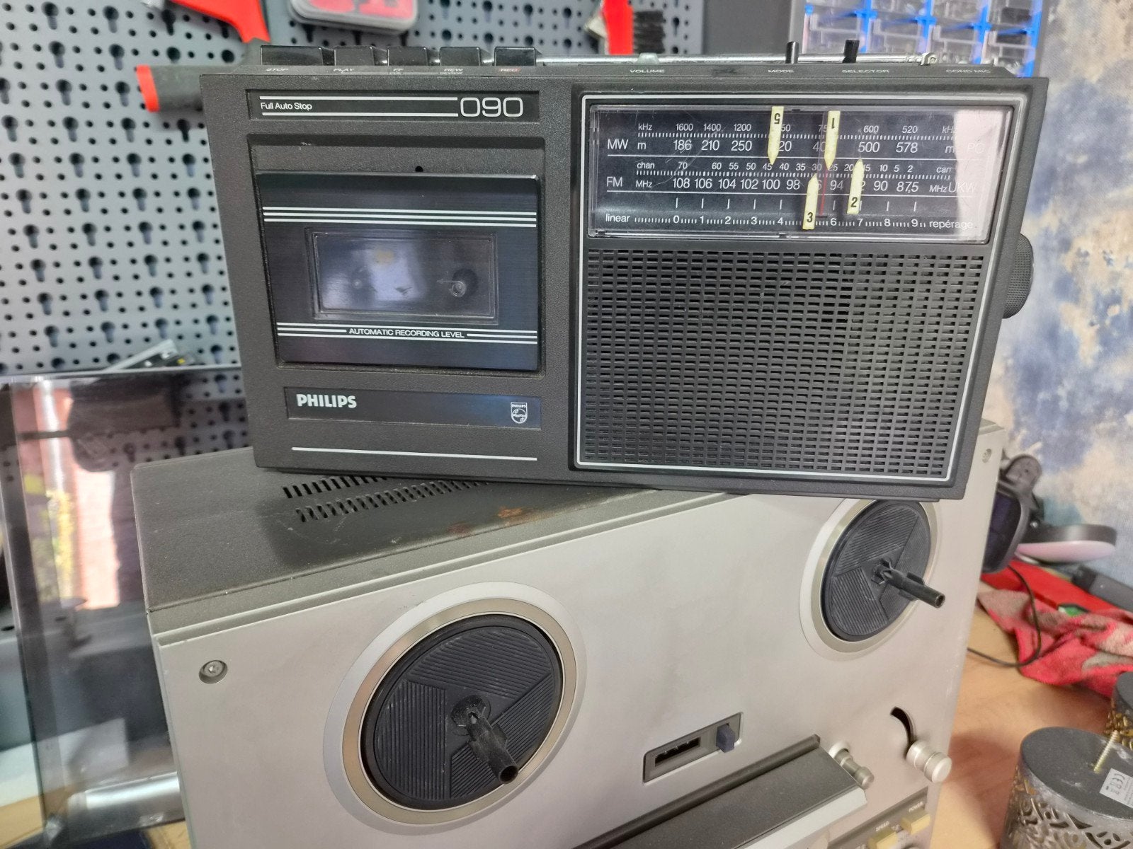 Vintage Philips Radio-Cassetterecorder 22AR090/50 - Werkt!, Ophalen, Gebruikt, Overige typen