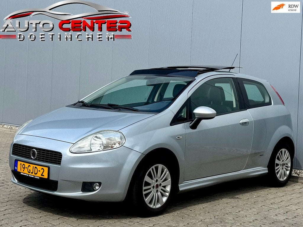 Fiat Grande Punto 1.4 Dynamic Panoramadak Airco Apk, Voorwielaandrijving, Stof, 4 cilinders, 400 kg
