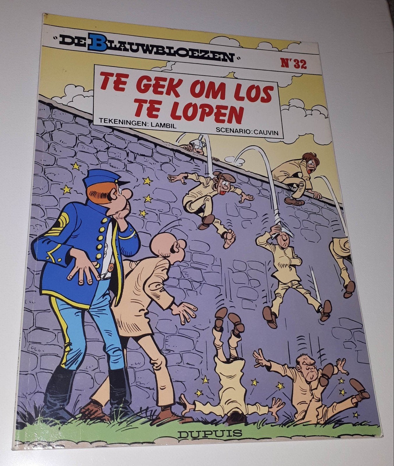 De Blauwbloezen, Boeken, Eén stripboek, Ophalen of Verzenden, Gelezen