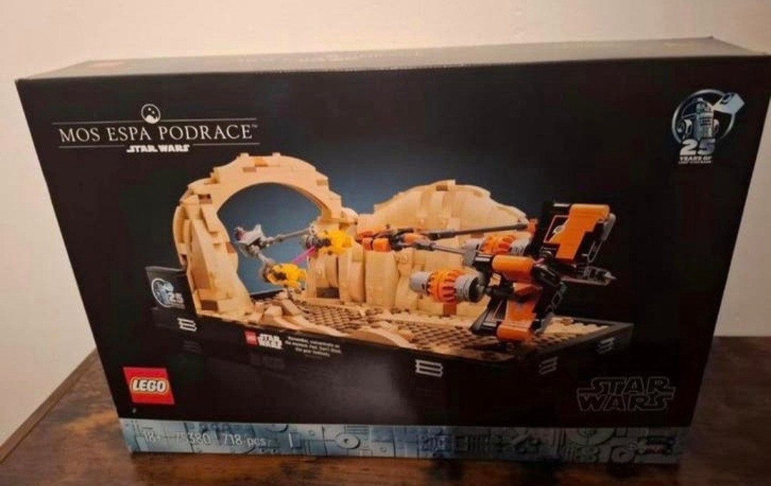 LEGO Star Wars Mos Espa Podrace Diorama 
(75380), Ophalen, Nieuw