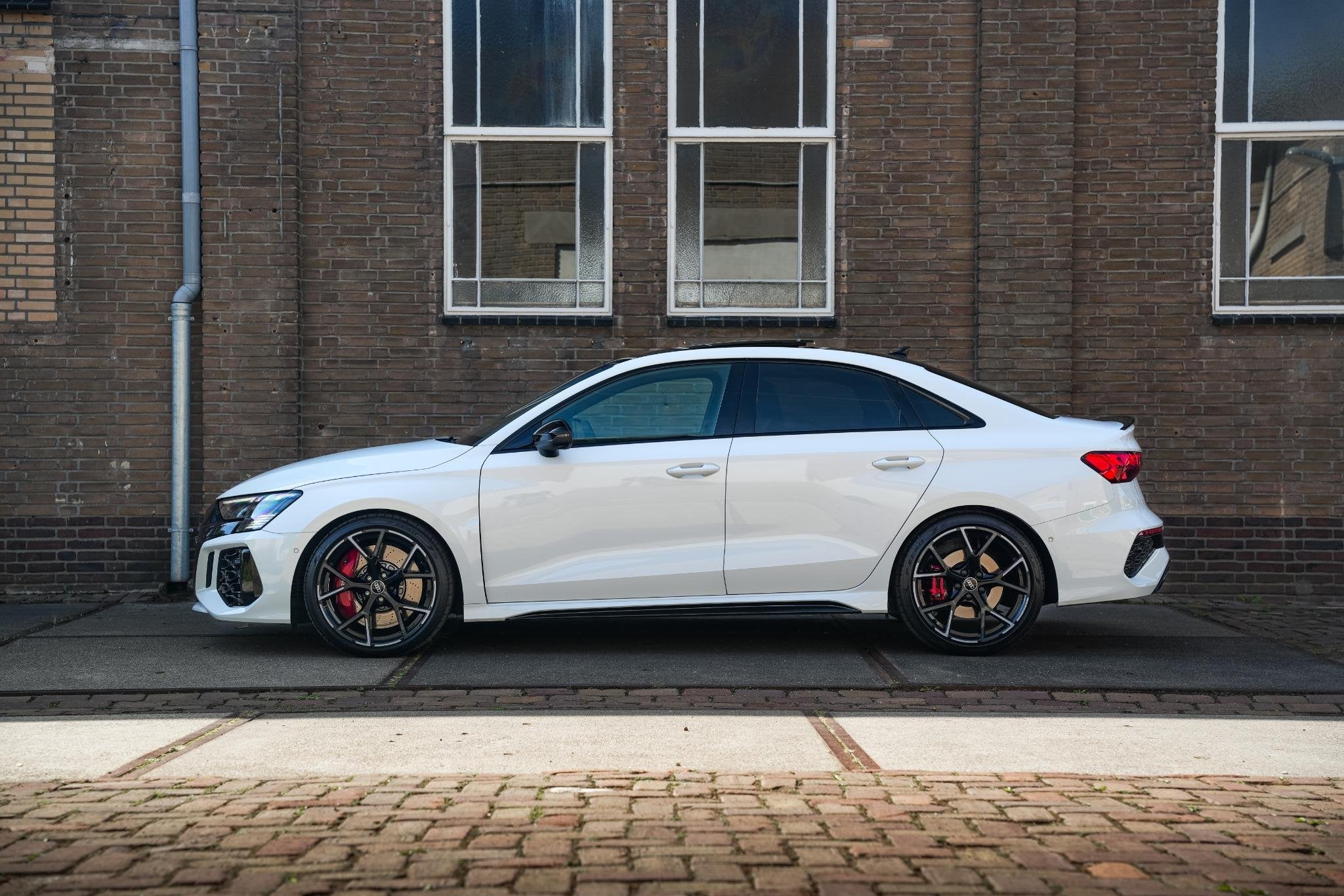 Audi A3 Limousine 2.5 TFSI RS 3 quattro Panoramadak B&O HUD, Auto's, Audi, Gebruikt, RS3, Wit, Bedrijf
