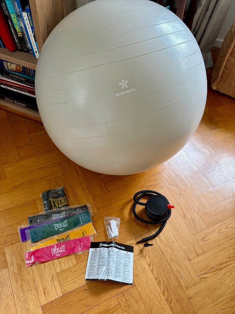 Exercise ball and bands, Ophalen, Gebruikt, Fitnessbal