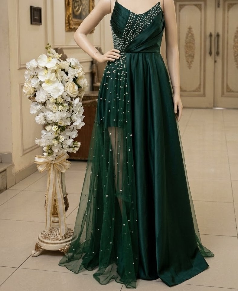 Prachtige Emerald groen avondjurk, Maat 38/40 (M), Ophalen of Verzenden, Zo goed als nieuw, Onder de knie
