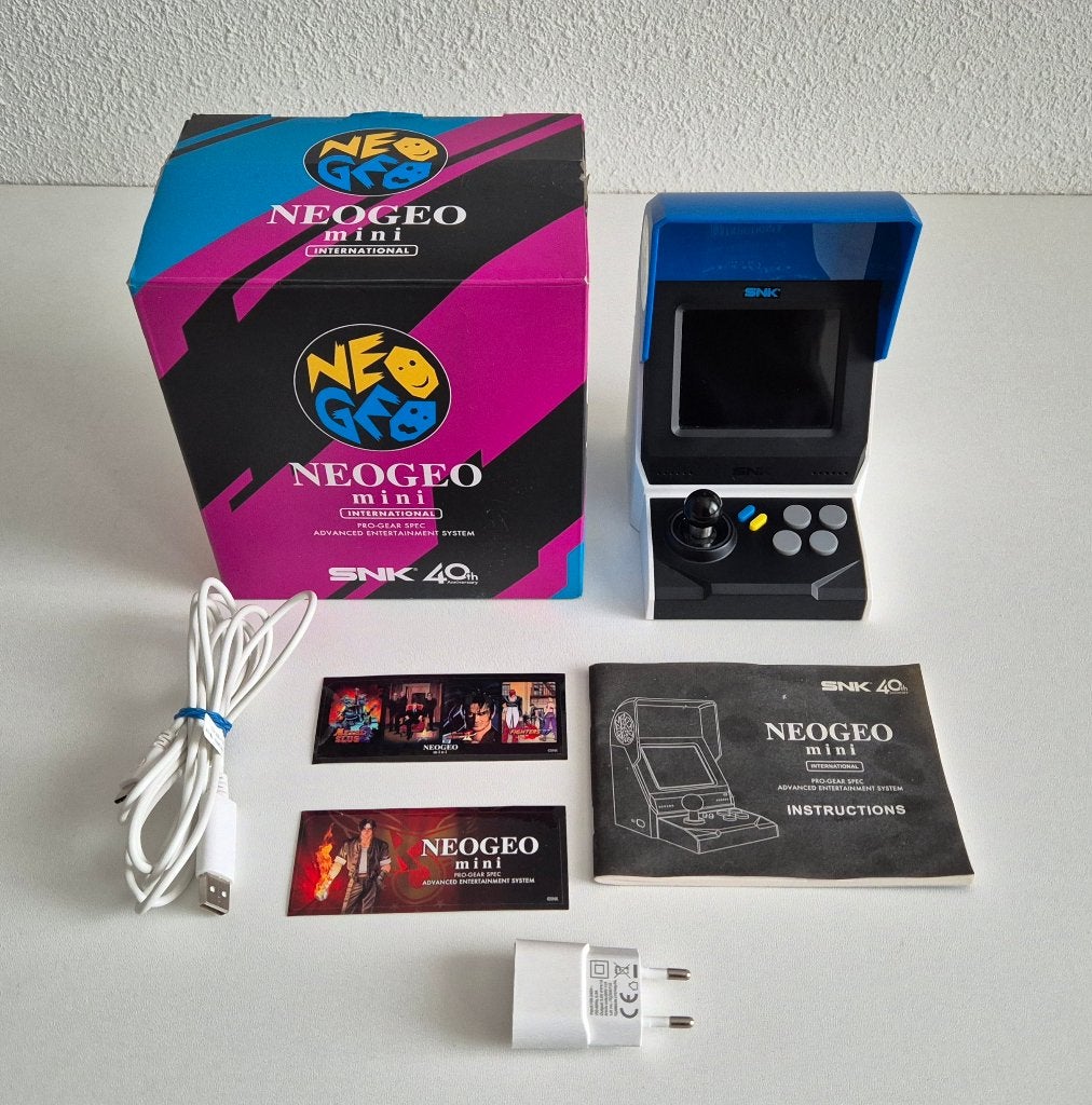 SNK Neo Geo Mini International Arcade Console 40 Games, Spelcomputers en Games, Ophalen of Verzenden, Overige merken, Zo goed als nieuw
