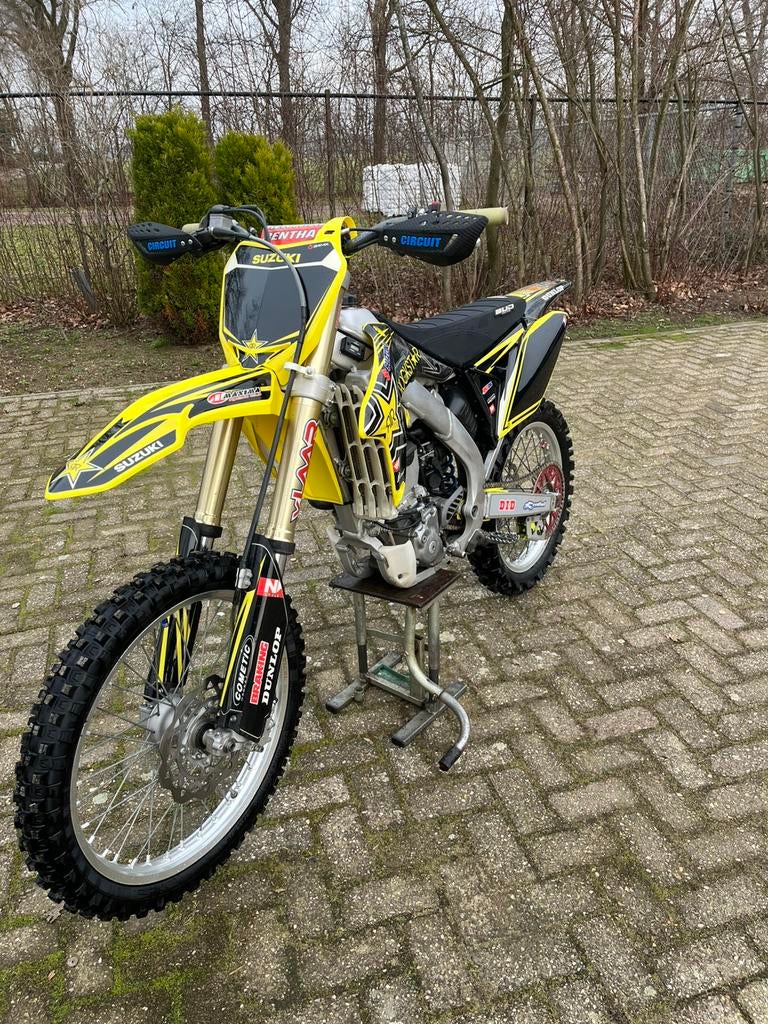 Suzuki rmz 250 crossmotor, Ophalen, Zo goed als nieuw, Suzuki