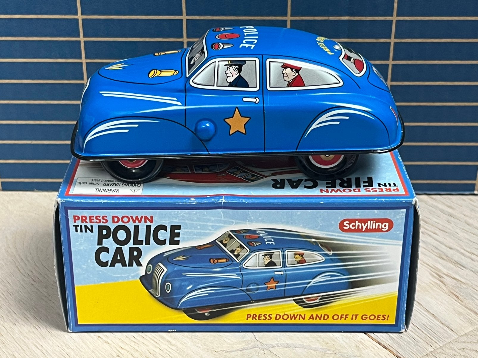 Press Down Tin Police Car – Blikken speelgoed auto – in doos, Antiek en Kunst, Verzenden