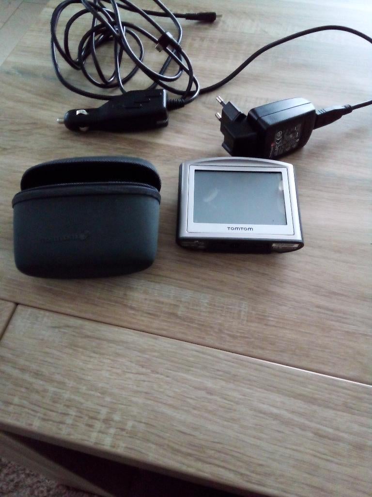 2 x tom tom 1 x mio navigatie, Ophalen of Verzenden, Zo goed als nieuw