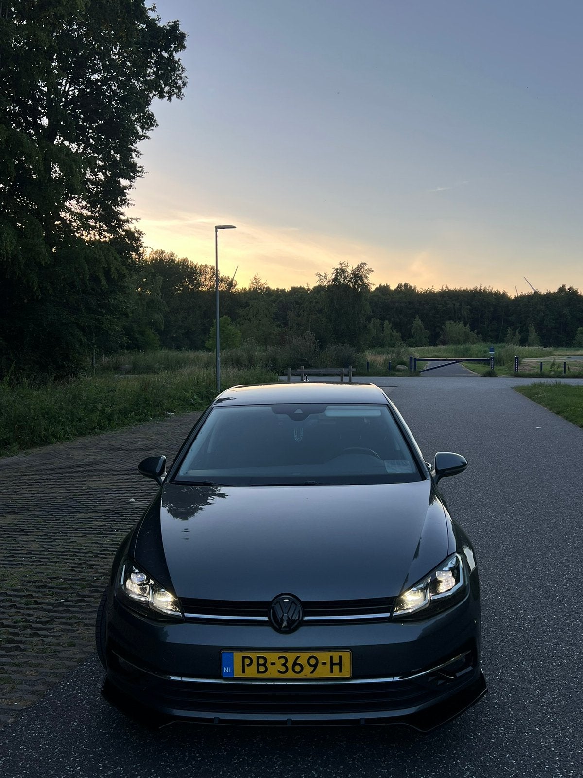 Volkswagen Golf 1.4 TSI 125pk 7-DSG 5D 2017 Grijs, Auto's, Dealer onderhouden, 125 pk, Euro 6, 4 cilinders