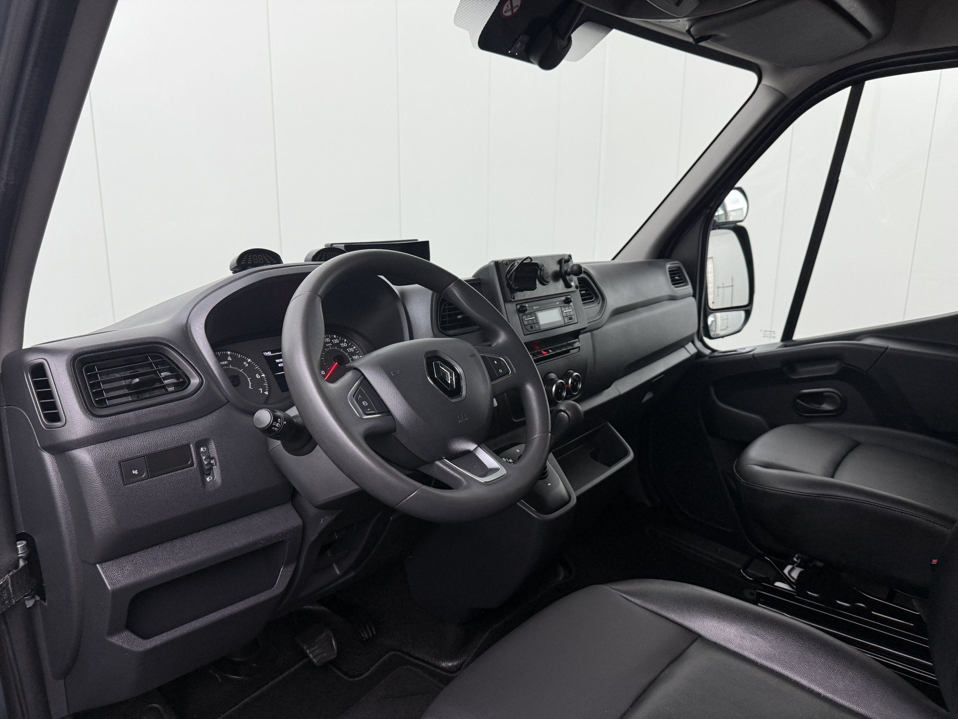 Renault Master 2.3DCi 150PK Automaat Bakwagen Lowliner | Spe, Dealer onderhouden, Gebruikt, Euro 6, 4 cilinders