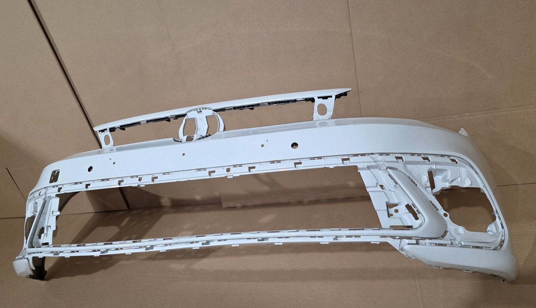 Voorbumper VW Polo 2G Facelift 4xPDC ORGINEEL BUMPER bj.2022, Auto-onderdelen, Carrosserie en Plaatwerk, Gebruikt, -, Voor, Ophalen of Verzenden