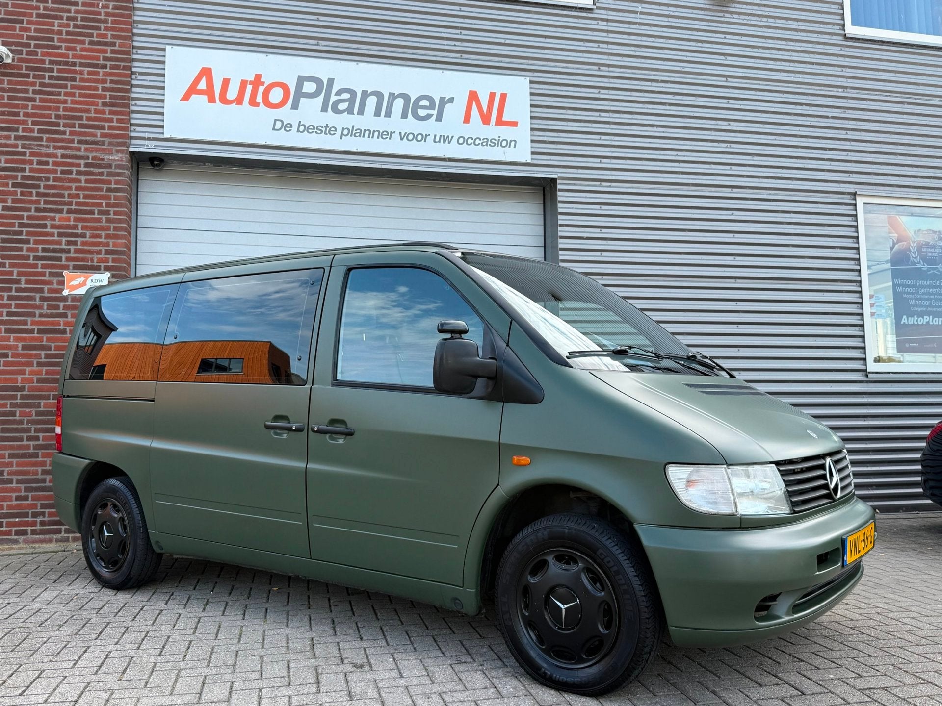Mercedes-Benz Vito 113 Benzine! Btw Vrij! Schuifdeur! 3-Zits, Auto's, Bestelauto's, 1998 cc, Stof, Gebruikt, 4 cilinders
