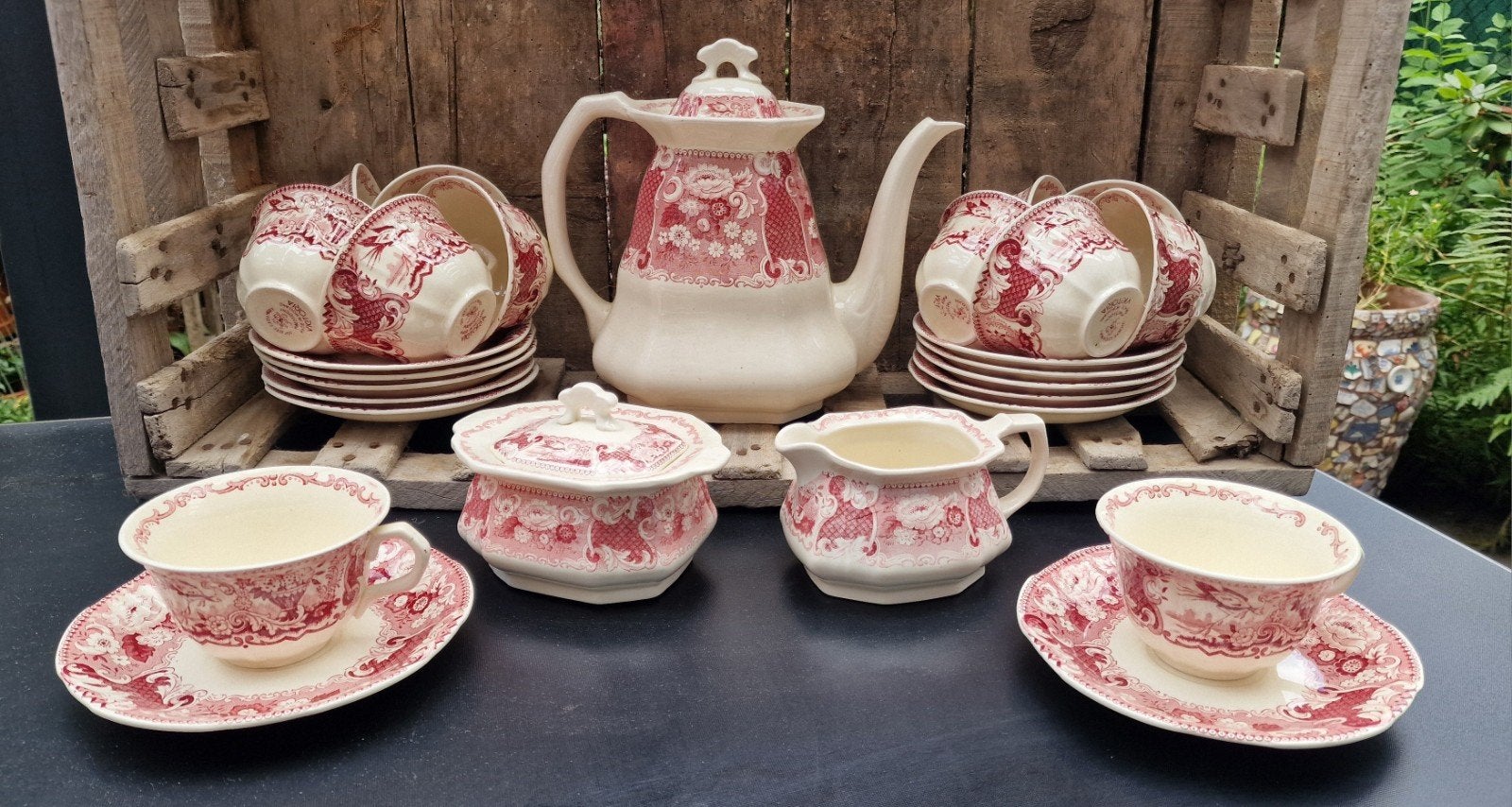 Koffieservies Victoria rood Societe Céramique 12 persoons, Ophalen of Verzenden
