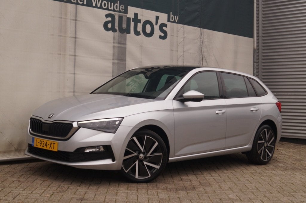 Skoda Scala 1.5 TSI 150pk DSG Sport Business -PANO-NAVI-ECC-, Auto's, Skoda, Automatische klimaatregeling, Euro 6, 4 cilinders