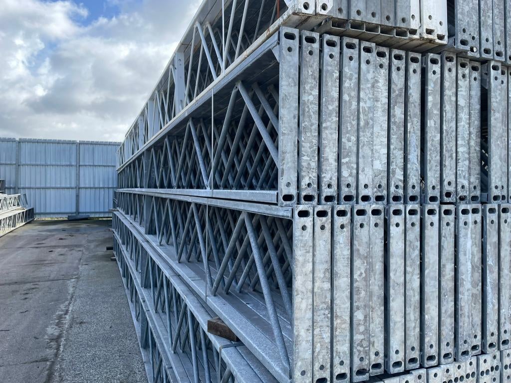 Traliespanten | Lengte= 9.500 mm | Hoogte= 450 mm, Doe-het-zelf en Verbouw, Metalen, Ophalen of Verzenden, Gebruikt, IJzer