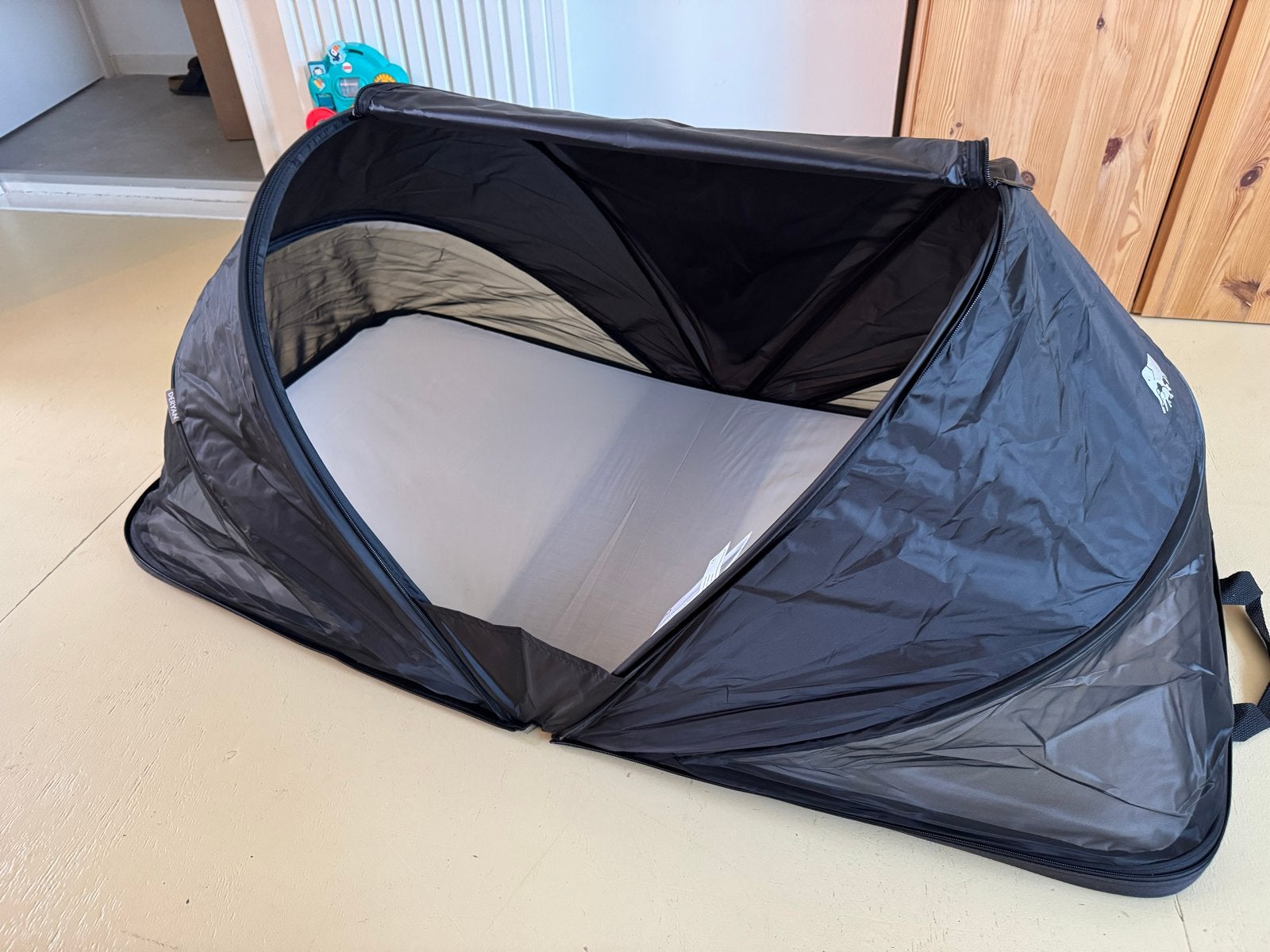 Deryan Cutey Travel-Cot Peuter Luxe Reisbedje Zwart, Kinderen en Baby's, Babywiegjes en Ledikanten, Ophalen
