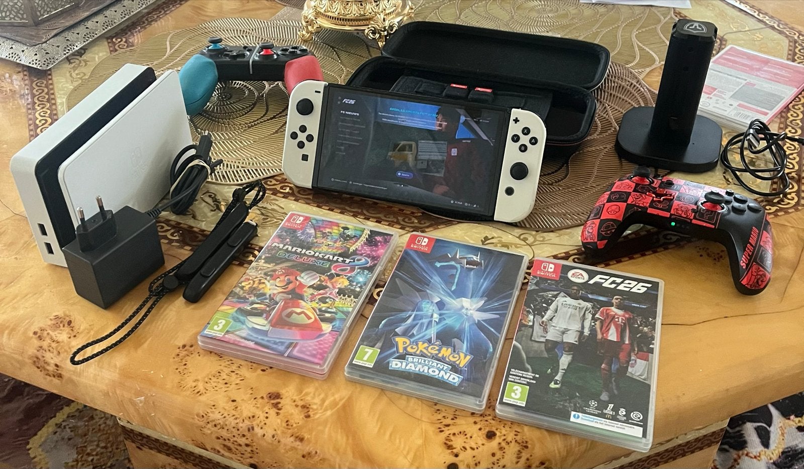 Nintendo Switch OLED Compleet Pakket + 3 Games & Extra's