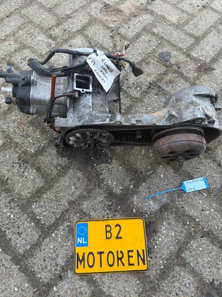 NR 12 M08 DD DG gilera runner 180cc, Ophalen of Verzenden