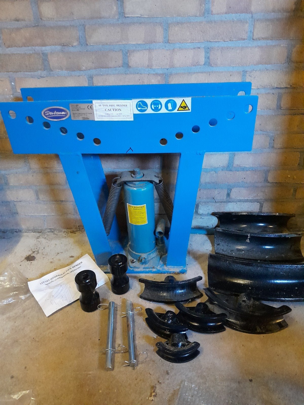 buizen buiger 16 ton, Ophalen, Zo goed als nieuw