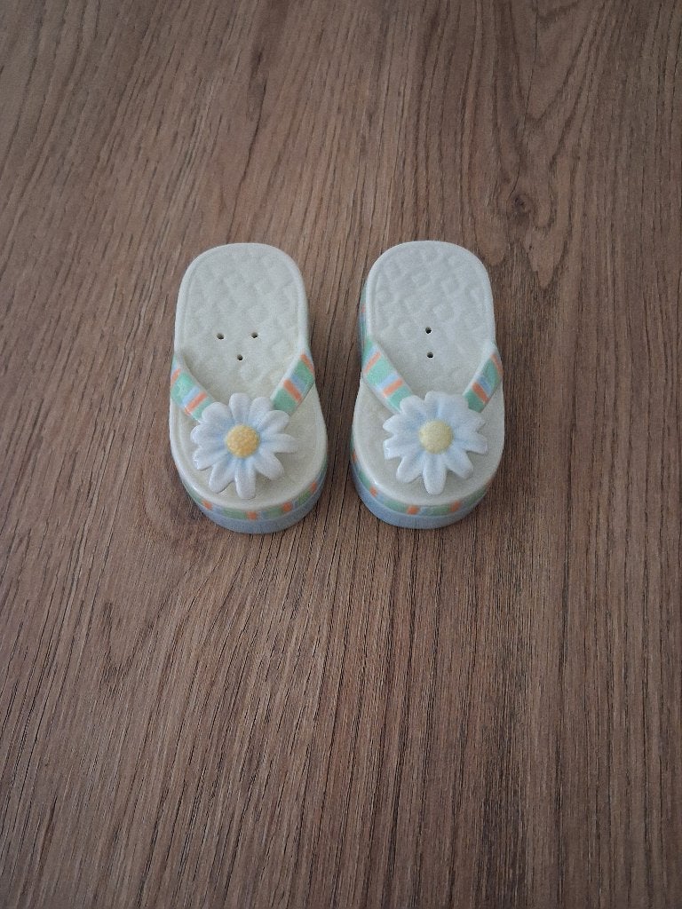 Peper en zoutstel Bonaire, vorm teenslipper, Ophalen of Verzenden