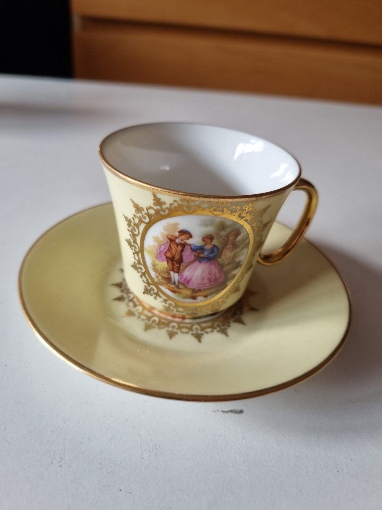 Vintage Kop en Schotel West Duits Porcelein., Antiek en Kunst, Antiek | Servies los, Ophalen