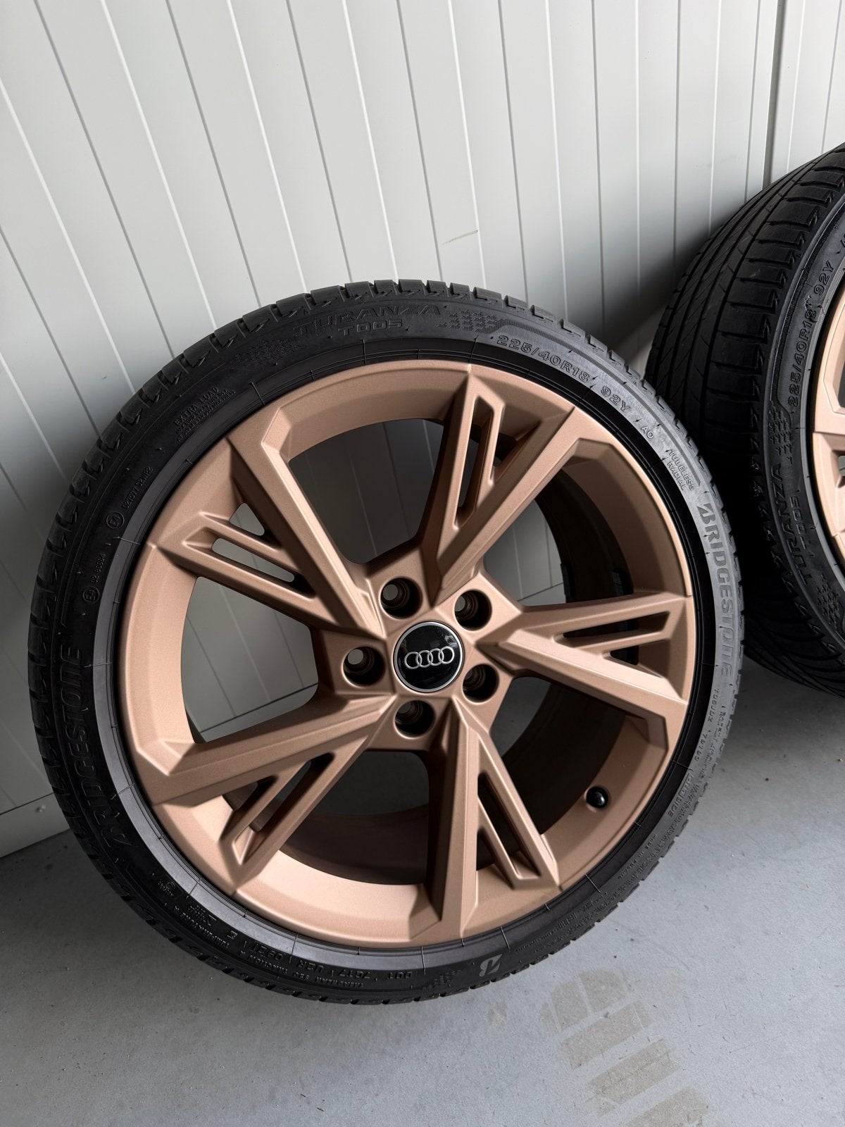 Originele Audi A3 18inch Velgen Brons BridgestoneZomerbanden, Auto-onderdelen, Banden en Velgen, Ophalen, 18 inch, Gebruikt, Banden en Velgen