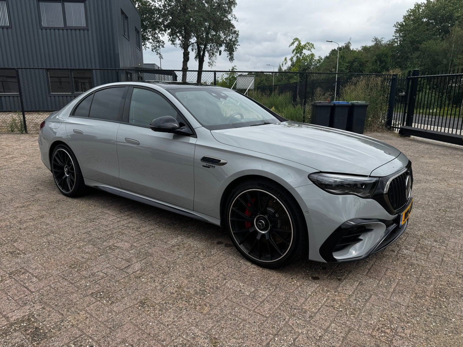 Mercedes-Benz E-Klasse AMG 53 e 585pk 9G-TRONIC 4MATIC+ 2026, Auto's, Automaat, Bedrijf, Vierwielaandrijving, Sedan